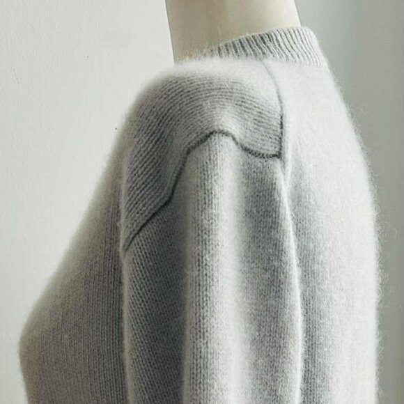 Wilfred Ice Blue Pure Cashmere Crewneck Sweater with Ribbed Hem – US XS - Picture 4 of 10